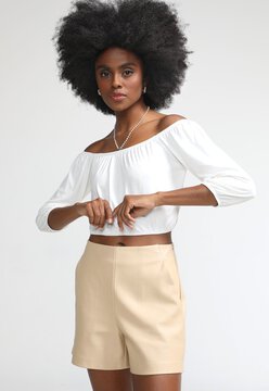 Blusa Cropped FiveBlu Ecollection Ombro a Ombro Off-White